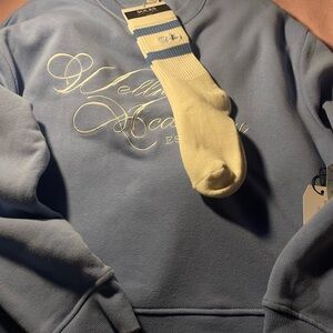 Elegant Blue Cozy Sweater